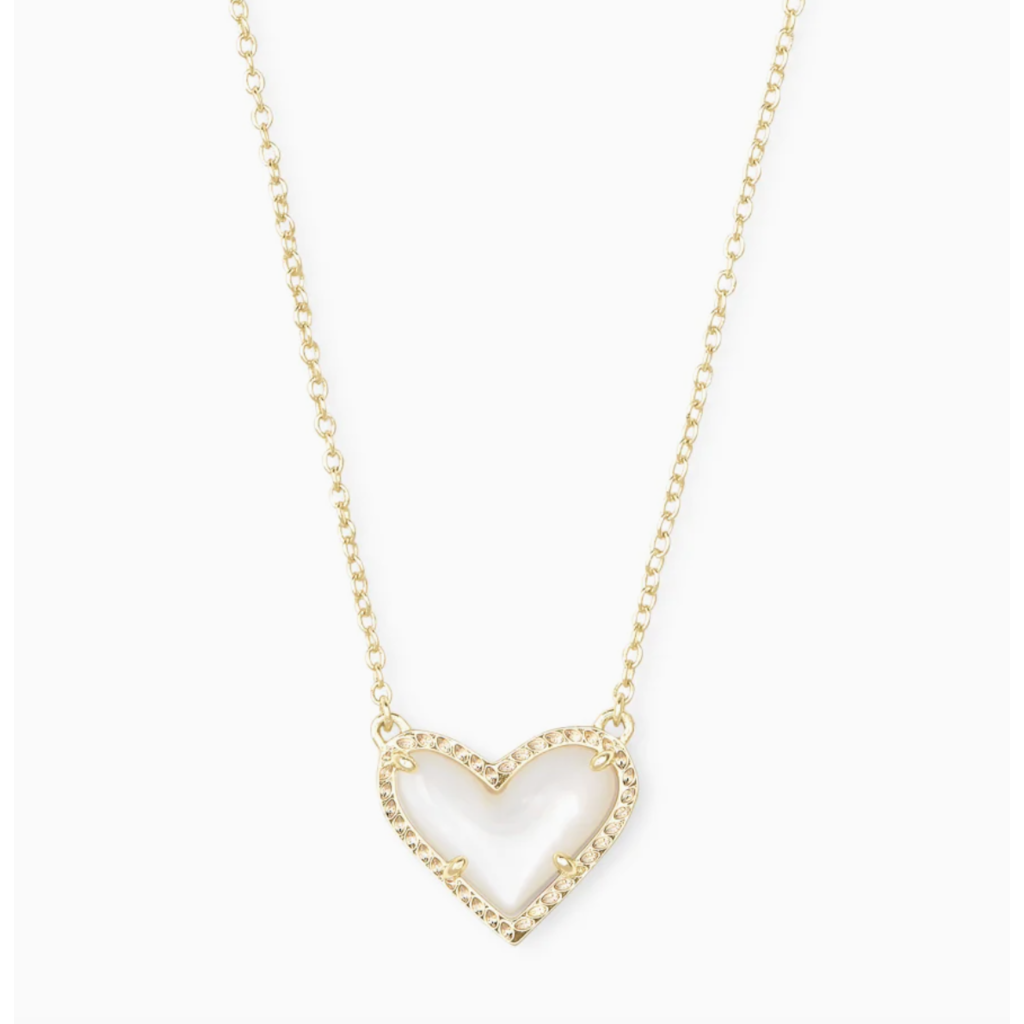 Kendra Scott Ari Heart Gold Pendant Necklace In Ivory Mother-Of-Pearl