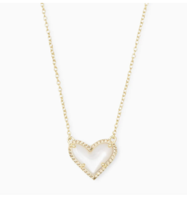 Kendra Scott Ari Heart Gold Pendant Necklace In Ivory Mother-Of-Pearl