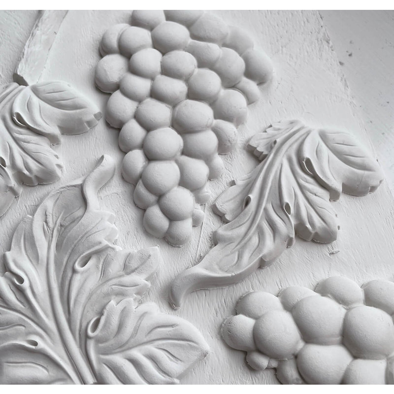 Iron Orchid Designs Grapes Mould