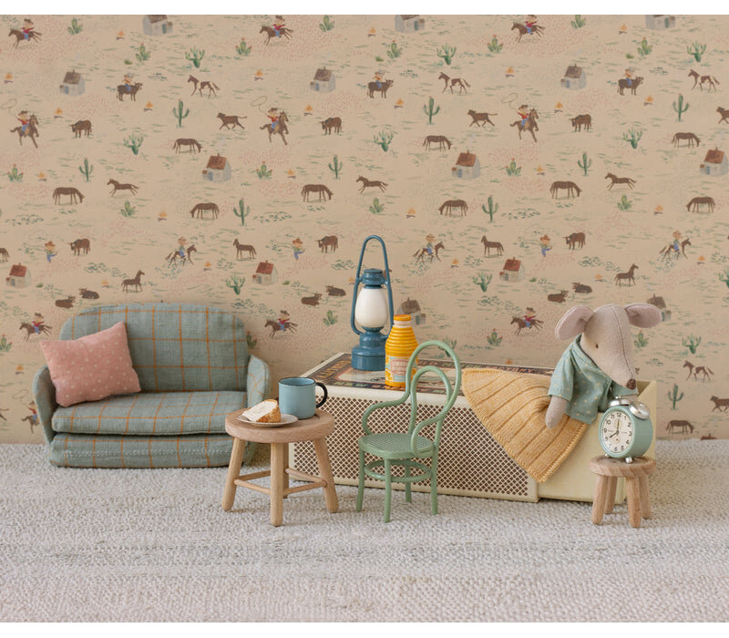 Little brother mouse, matchbox