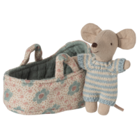 Baby mouse in carry cot: Blue