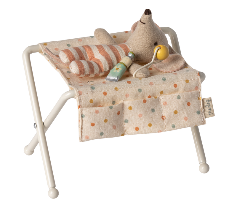 Mouse Baby Nursery Table: Off white
