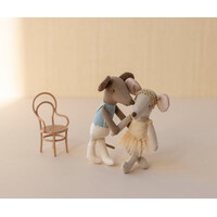 Ballet dancer mouse, Big brother