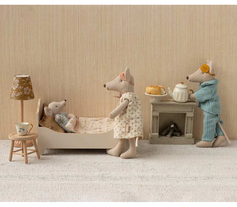 Bed, Mouse - Off white