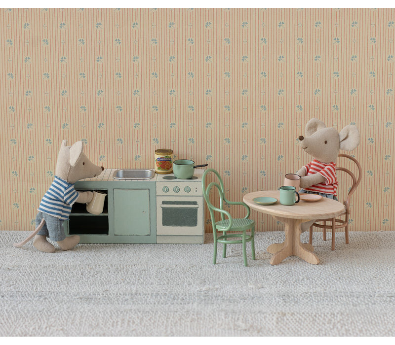 Mouse Kitchen counter