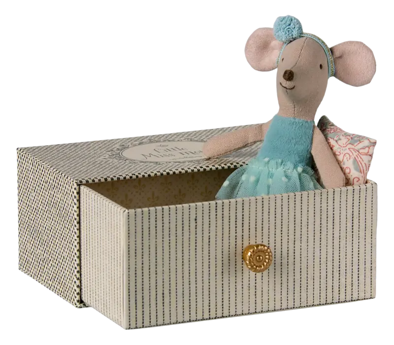Dance Mouse in Daybed, Little Sister