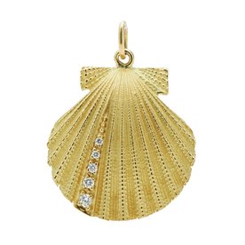 BERMUDA COLLECTION 18kt Yellow Gold .43ct Diamond Large Scallop Pendant