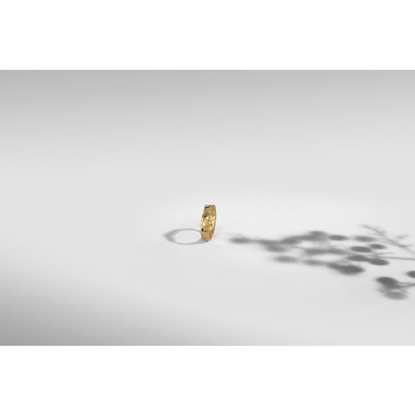 18kt Yellow Gold .06ct Diamond Hammered Ring