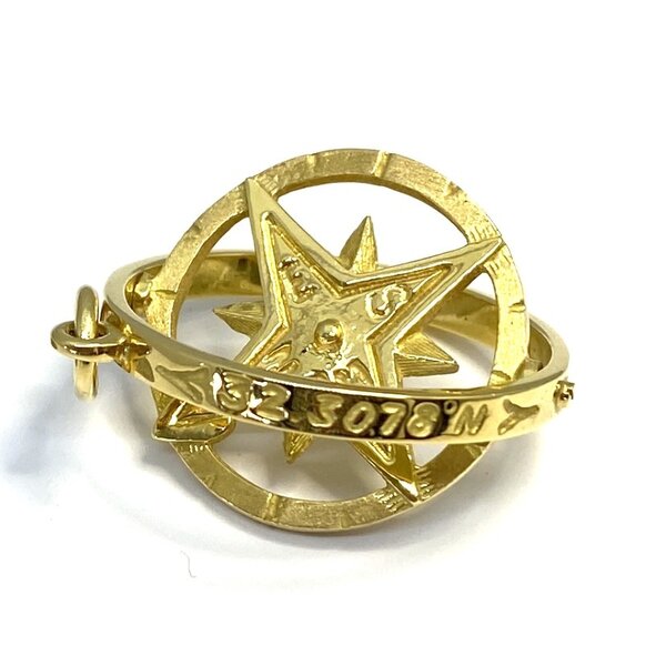 BERMUDA COLLECTION 18ky Compass Pendant