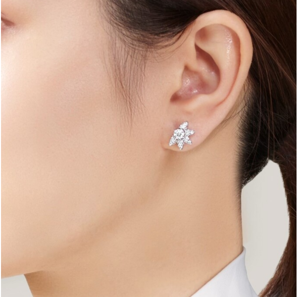 18K White Gold Diamond . 1.32ct Ariel Sun burst Stud Earrings