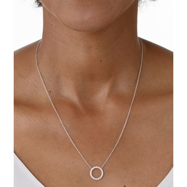 HEARTS ON FIRE LLC Signature Circle Pendant