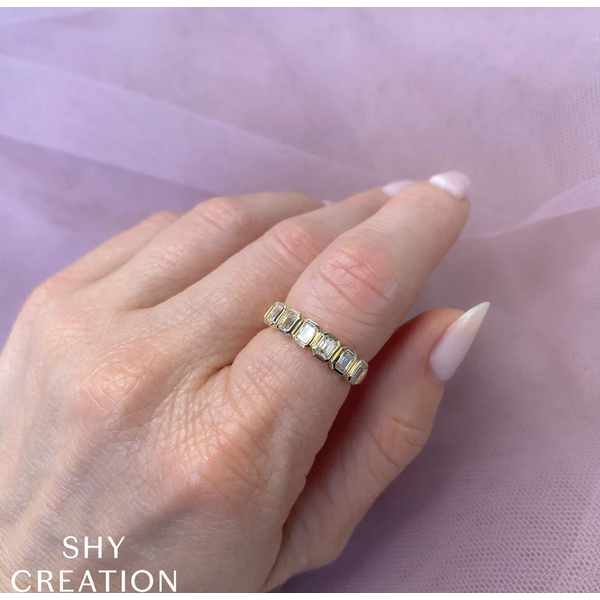 SHY CREATION INC 14ky 1.05 Diamond Emerald Cut Band