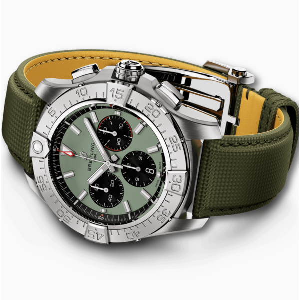 BREITLING Avenger B01 Chronograph 44