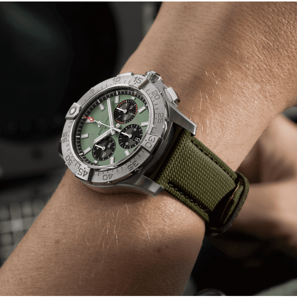 BREITLING Avenger B01 Chronograph 44