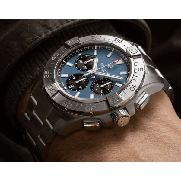 BREITLING Avenger B01 Chronograph 44