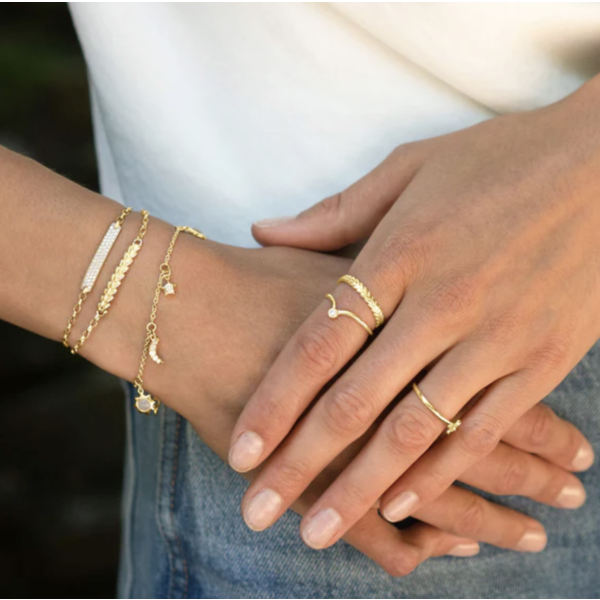 MONICA RICH KOSANN 18kt Yellow Gold Diamond Pave "Carpe Diem" Petite Poesy Bracelet