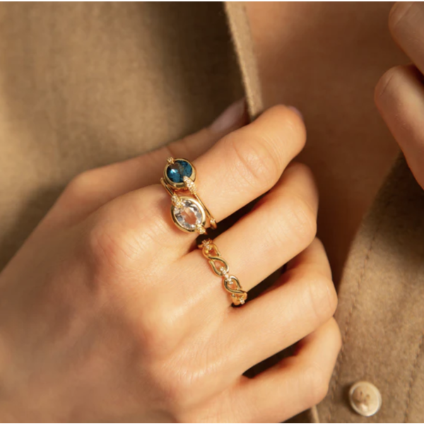 MONICA RICH KOSANN "Points North" Deep-Set Oval Rock Crystal Ring with Diamonds in 18K Yellow Gold