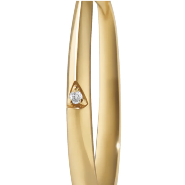 MONICA RICH KOSANN "Points North" Deep-Set Oval Rock Crystal Ring with Diamonds in 18K Yellow Gold