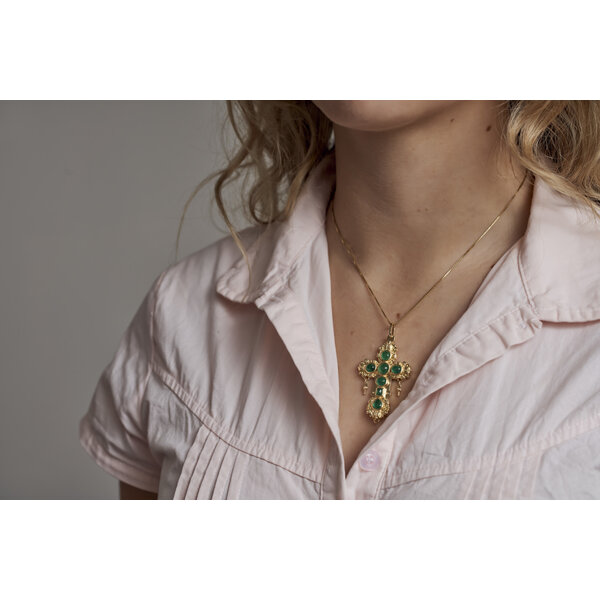 18kt Yellow Gold Tucker Cross Pendant 5ct Emeralds