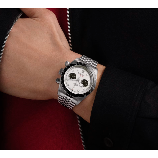 TUDOR Black Bay Chrono
