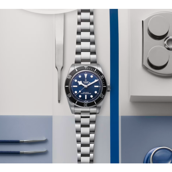 TUDOR Black Bay 68