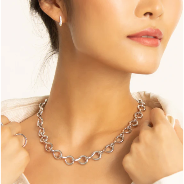 MONICA RICH KOSANN The Twist Premier Infinity Necklace