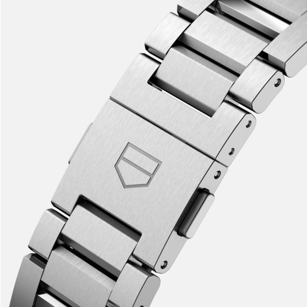 TAG HEUER Carrera - 44mm