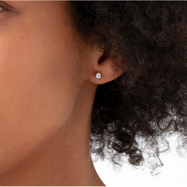 HEARTS ON FIRE LLC .30-.37ctw Hearts on Fire 18kt White Gold Stud Earrings