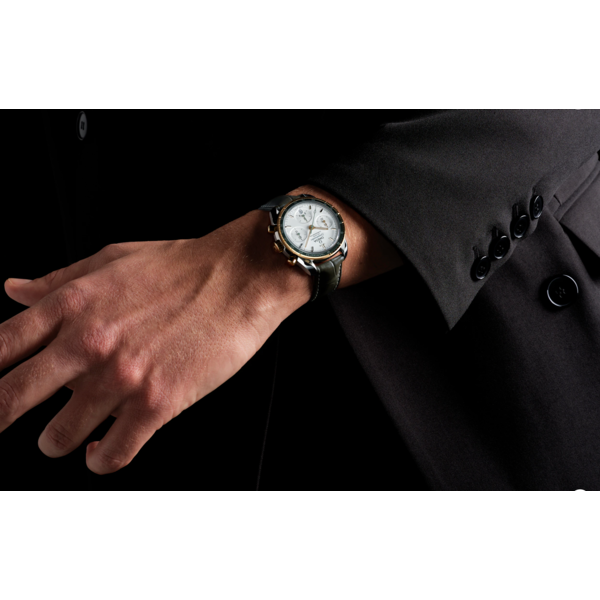 OMEGA Speedmaster 38