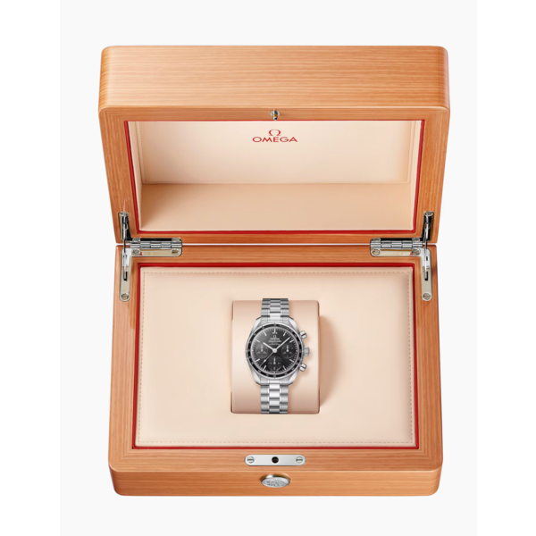 OMEGA Speedmaster 38