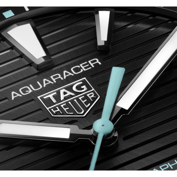 TAG HEUER TAG Heuer Aquaracer PROFESSIONAL 200 SOLARGRAPH