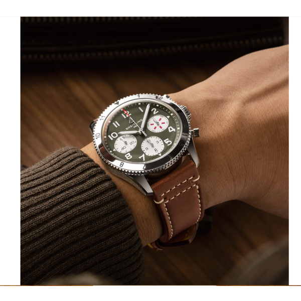 BREITLING Classic AVI Chronograph 42 Curtiss Warhawk