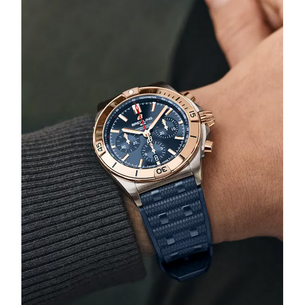 BREITLING Chronomat B01 42