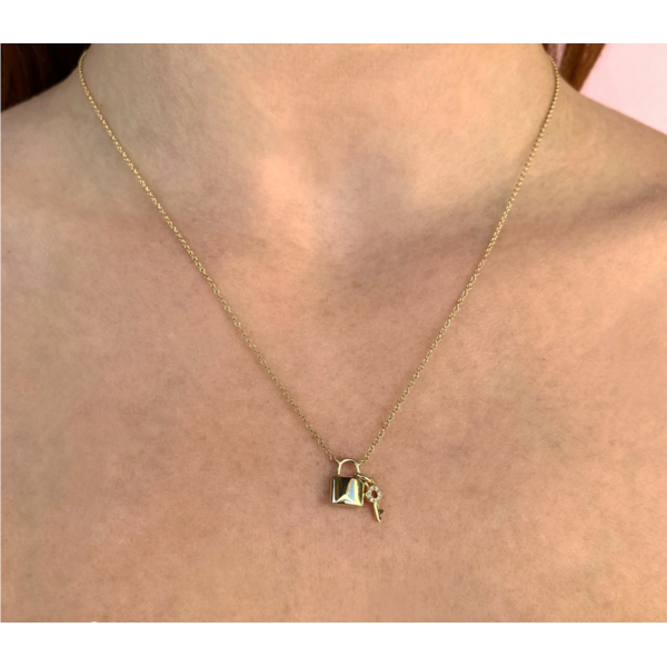 SHY CREATION INC SC55024795 - 14kw .02C Dia Lock & Key Necklace