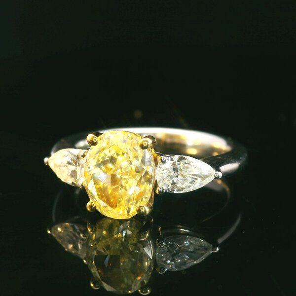 18kt White Gold 2.67 tcw Diamond Ring