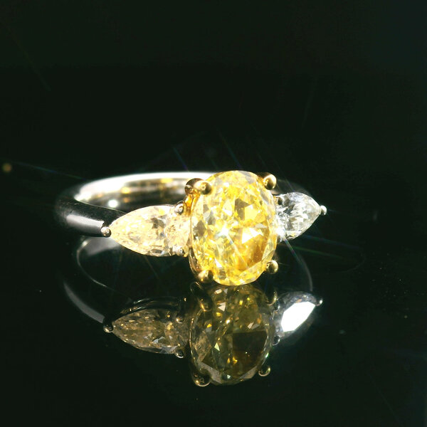 18kt White Gold 2.67 tcw Diamond Ring