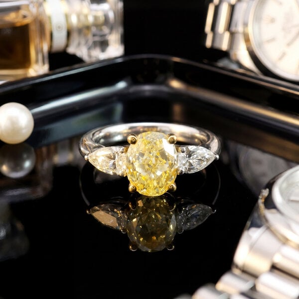 18kt White Gold 2.67 tcw Diamond Ring