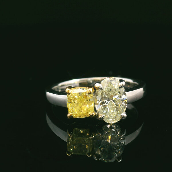 18kt White Gold 1.76 tcw Diamond Ring