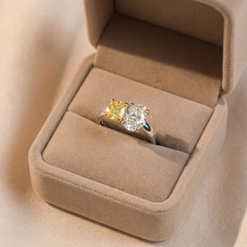 18kt White Gold 1.76 tcw Diamond Ring