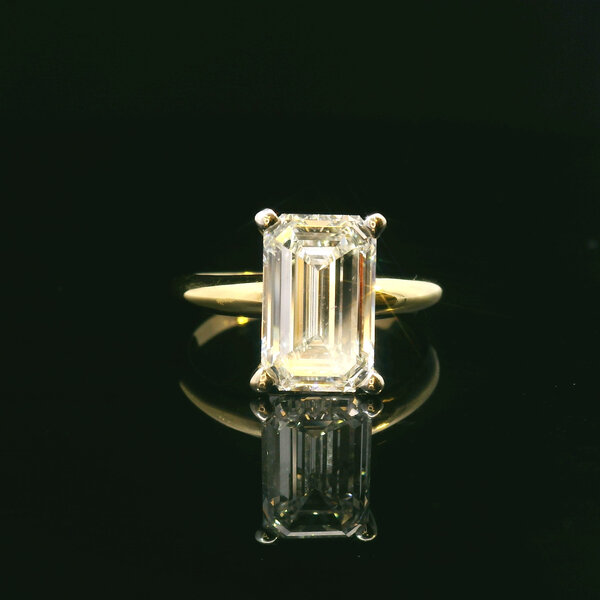 18kt Yellow Gold 3.20ct Emerald Cut  Solitaire Ring