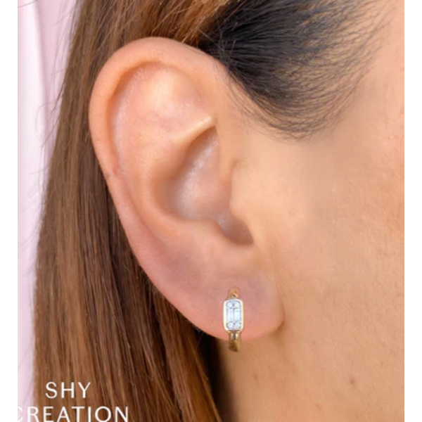 SHY CREATION INC SC55025977RD - 14 ky .14 Dia Baguette Huggie Earrings