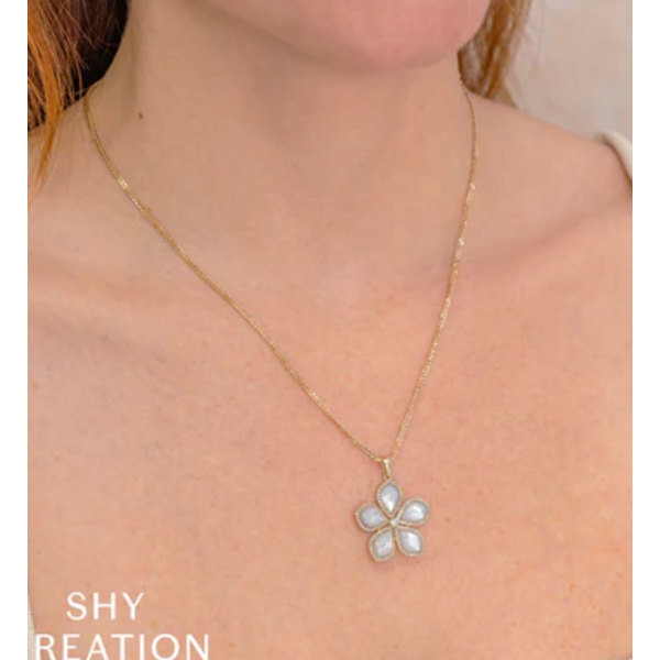 SHY CREATION INC SC55028824 - 14ky .50 Dia and 4.92 MOP Flower Necklace