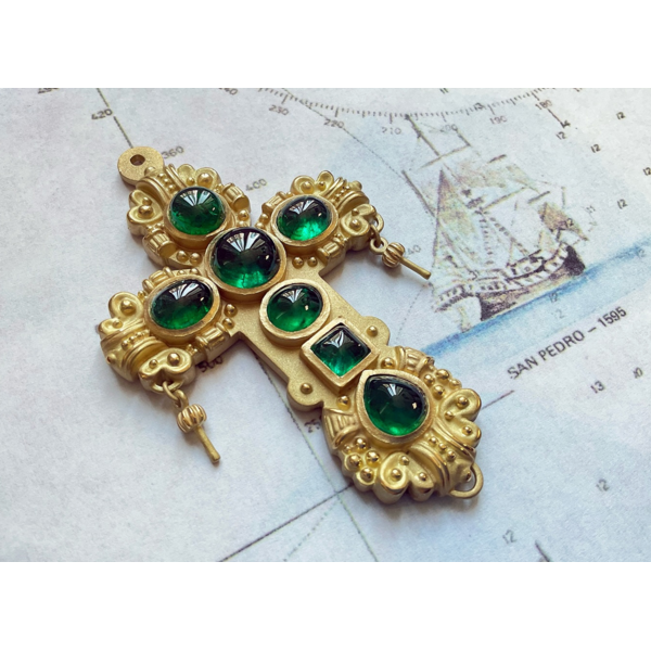 18kt Tucker Cross