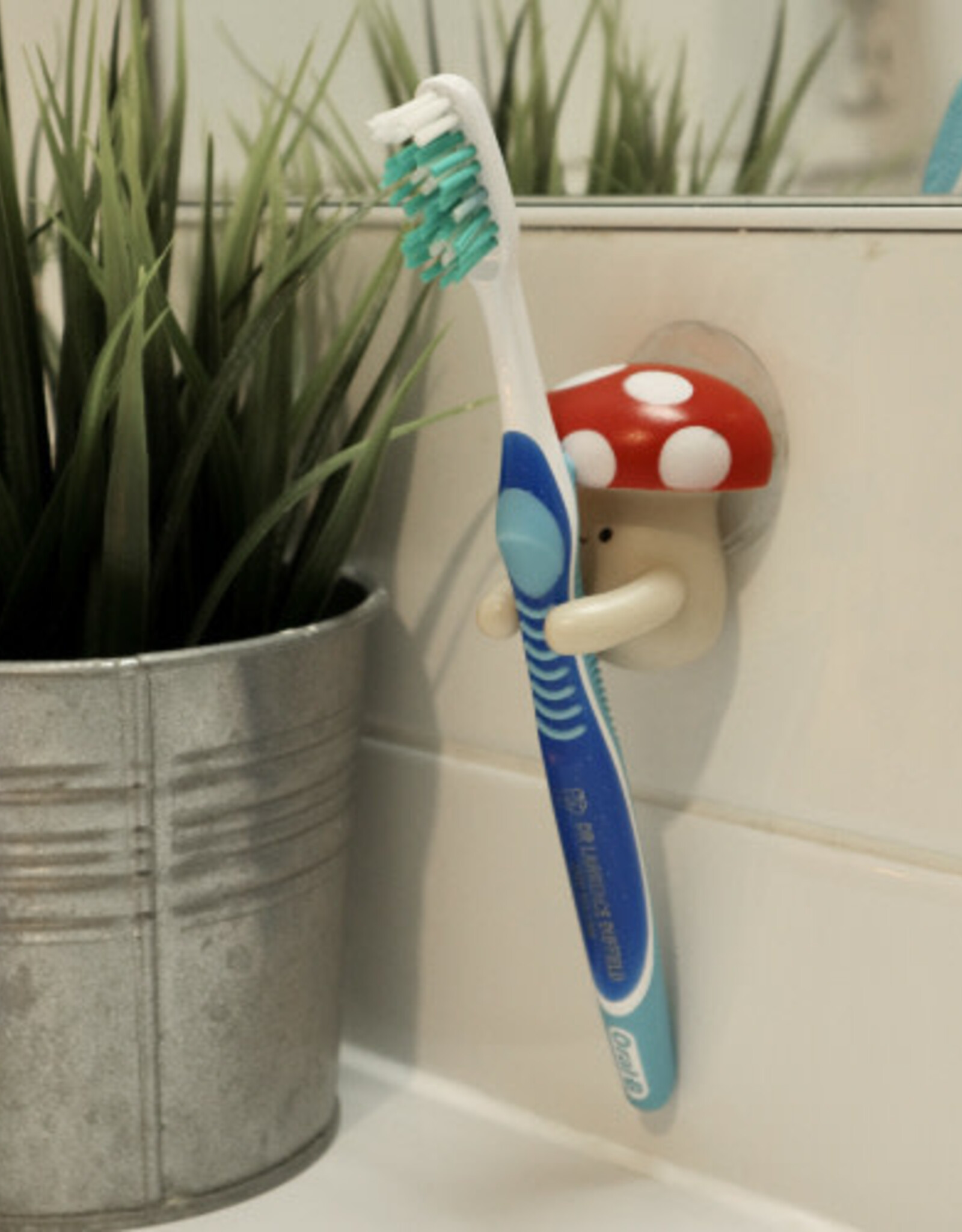 Kikkerland Mushroom Toothbrush Holder