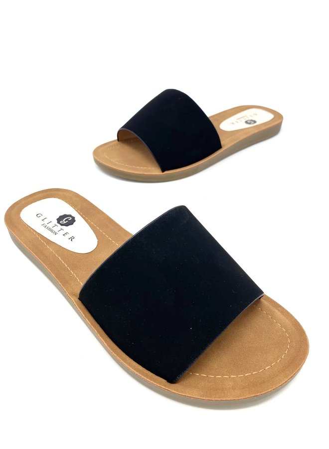 Efron Flat Sandals - Black