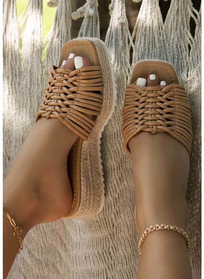 Uranus Wedge Sandals - Natural