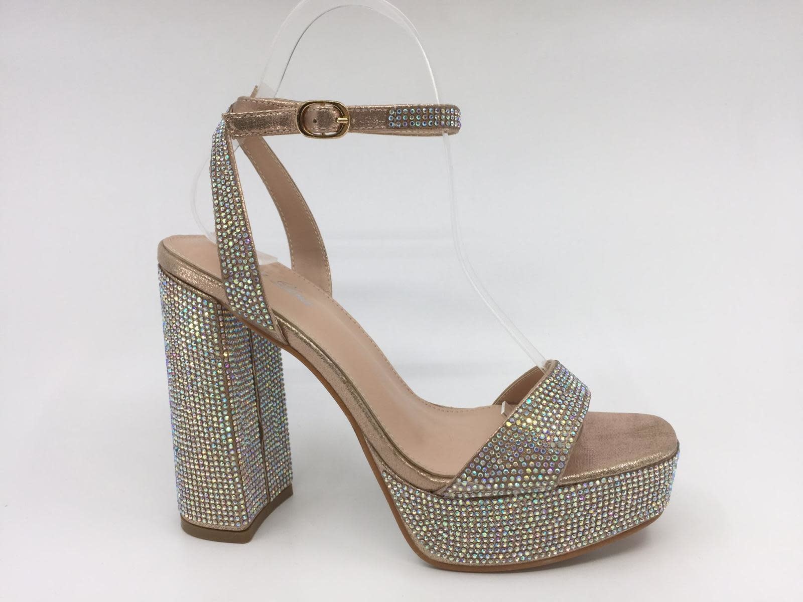 So excited to wear these gold glitter platform sandals out this weekend!  #platformsandalsheels | Glitter shoes, Heels, Prom shoes