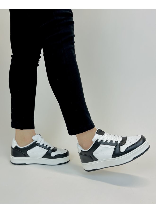 Basketball Casual Sneakers - Black