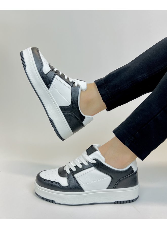 Basketball Casual Sneakers - Black