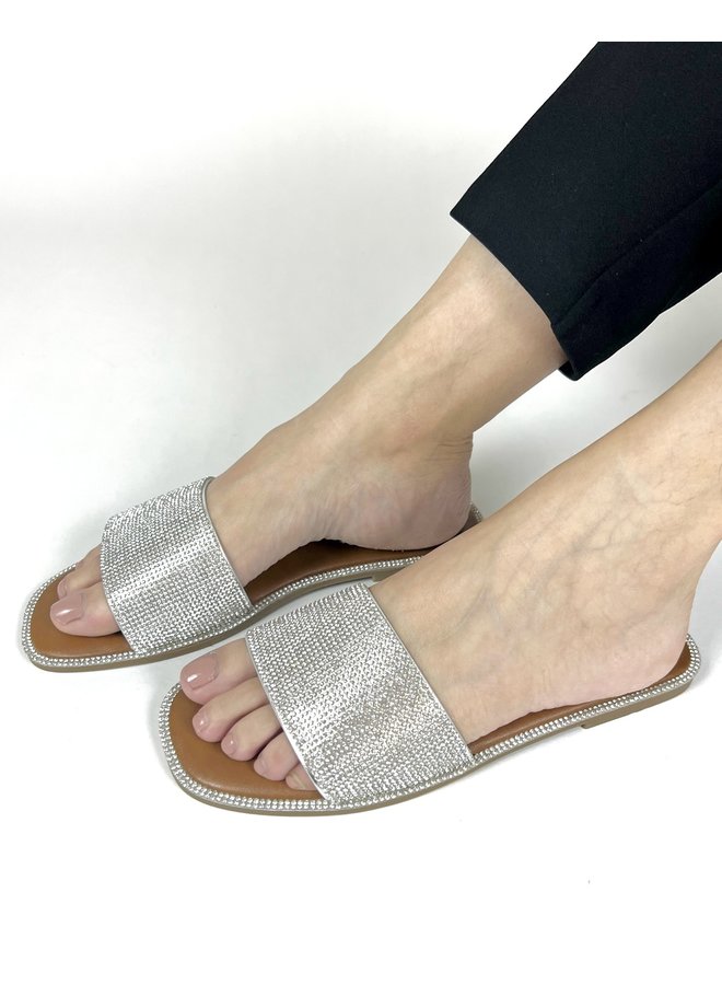 Amita Flat Sandals - Silver Pu